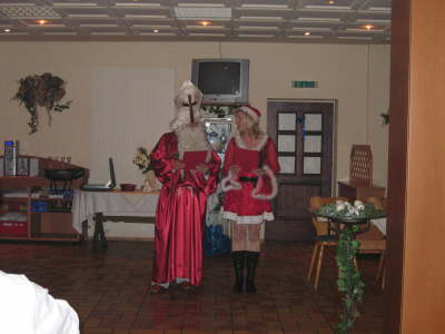 Weihnachtsfeier Tannenzapfen 2007 021