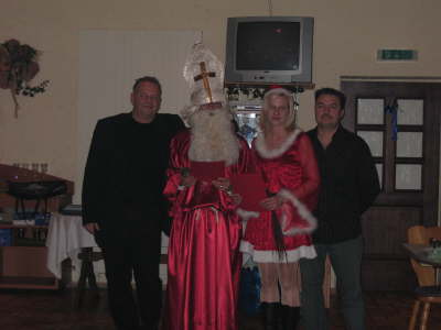 Weihnachtsfeier Tannenzapfen 2007 025